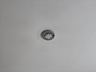 茨城県守谷市 家庭用シーリング金具撤去、照明取付工事1