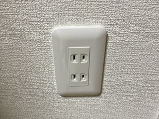 茨城県つくばみらい市 家庭用コンセント交換工事