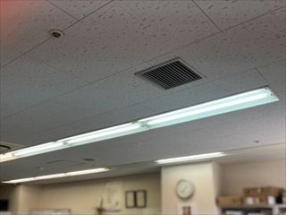 事務所内照明器具LED更新工事