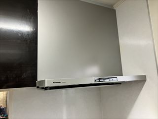 千葉県柏市 家庭用ガスレンジからIHクッキングヒーター交換、レンジフード交換、専用コンセント設置工事