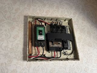 茨城県龍ケ崎市　家庭用分電盤交換工事