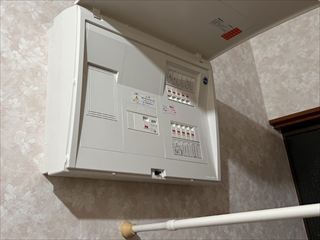 千葉県我孫子市　家庭用分電盤交換・IH用コンセント設置工事