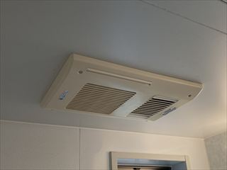 茨城県下妻市　家庭用浴室換気扇交換工事