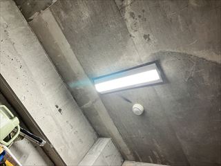 千葉県柏市　マンション共用非常灯交換工事