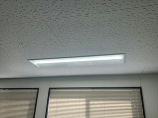 オフィス用照明器具取替工事