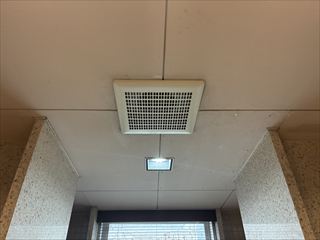 千葉県柏市　オフィス用天井埋込ダクト用換気扇工事