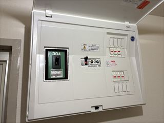 茨城県龍ケ崎市　家庭用分電盤交換工事