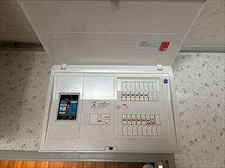 千葉県我孫子市　家庭用IHクッキングヒーター交換・コンセント増設工事