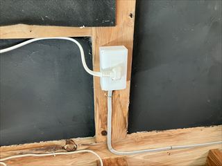 茨城県常総市　オフィス用ルームエアコン移設、専用回路、天カセセコン設置工事