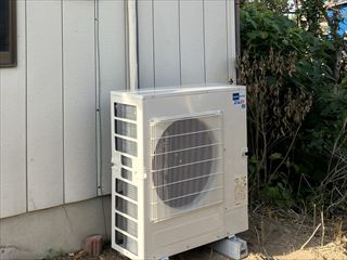 茨城県常総市　オフィス用ルームエアコン移設、専用回路、天カセセコン設置工事