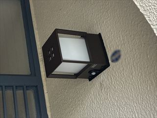千葉県柏市　家庭用玄関外灯照明交換工事