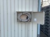 茨城県守谷市　動力用コンセントケーブル収納ボックス設置工事4